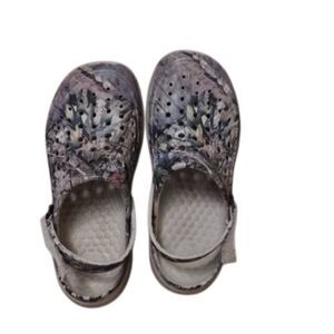 Joybee Women Camouflage Clogs(Straps Are Worn)